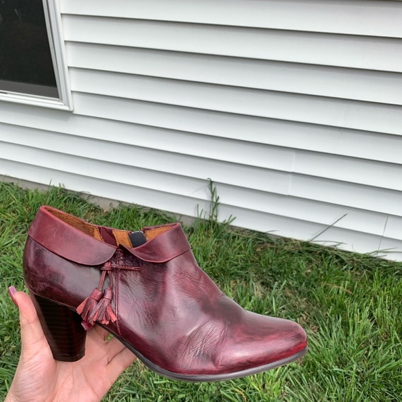 Regarde Le Ciel leather heeled ankle bootie size 40 8.5 spring summer tassel - Picture 5 of 14